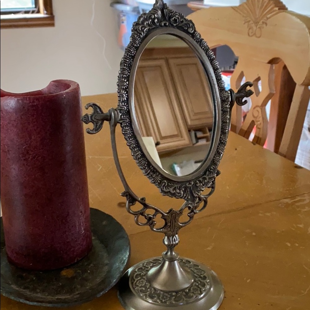 Swivel Jewelry Mirror